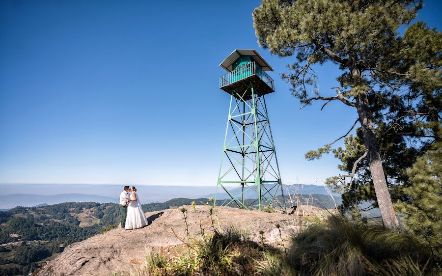 Photographe de mariage Constantino Ruiz Bautista (enigmatino). Photo du 24 décembre 2021