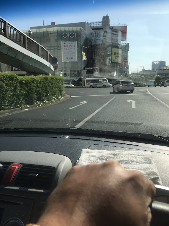 フィットの帰省からの寄り道・三宮でランチ・チームローガン関西・代車生活に関するカスタム事例の投稿画像2枚目
