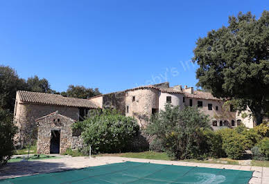 Maison avec piscine et terrasse 2