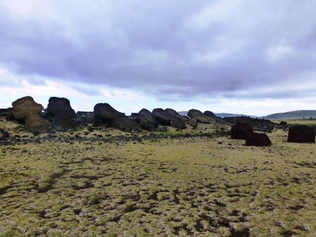 ISLA DE PASCUA. RECORRIDO POR LA COSTA SUR Y ANAKEMA. ATARDECER EN TAHAI - CHILE, de Norte a Sur con desvío a Isla de Pascua (1)