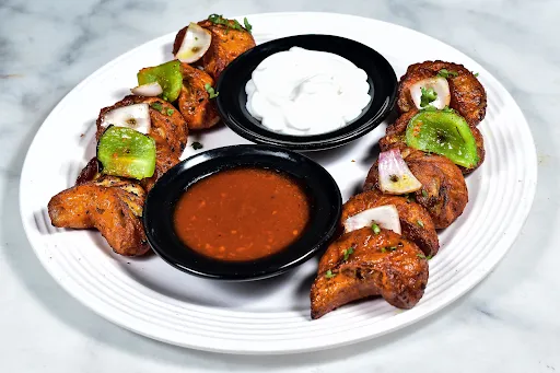 Chicken Tandoori Momos [10 Pieces]