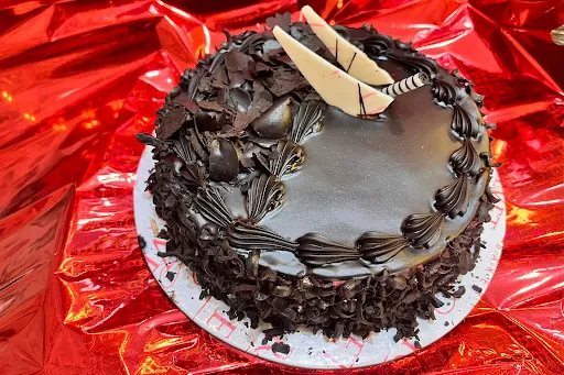 KitKat Premium Delight Cake [550 Grams]