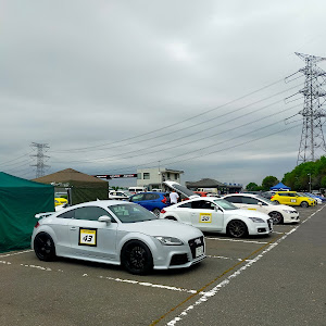 TT RS クーペ