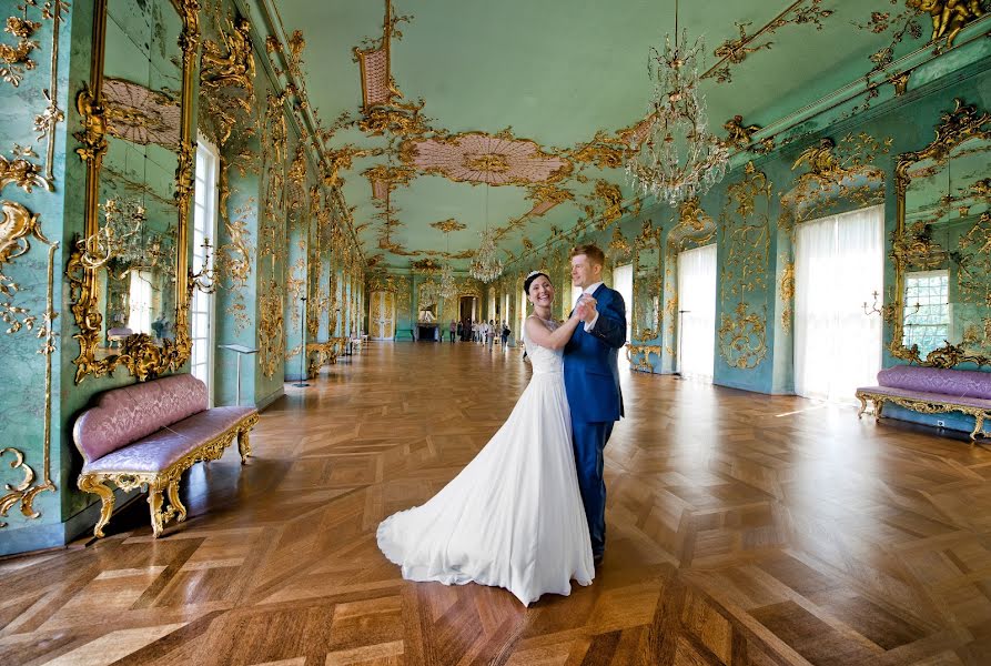 Fotógrafo de bodas Mikhail Miloslavskiy (studio-blick). Foto del 24 de septiembre 2017
