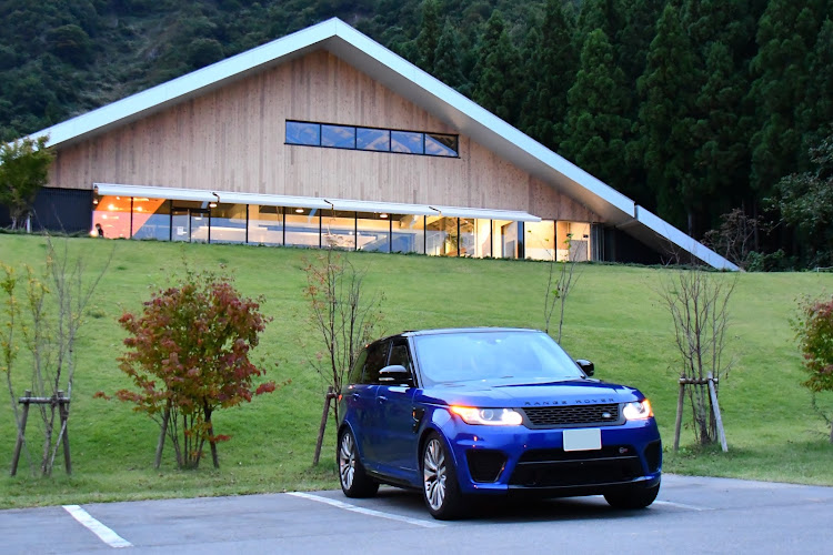 レンジローバースポーツのレンジローバースポーツ・八海山に関するカスタム事例の投稿画像1枚目