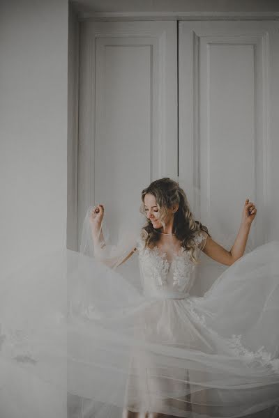 Fotógrafo de casamento Anna Mischenko (greenraychal). Foto de 7 de agosto 2018