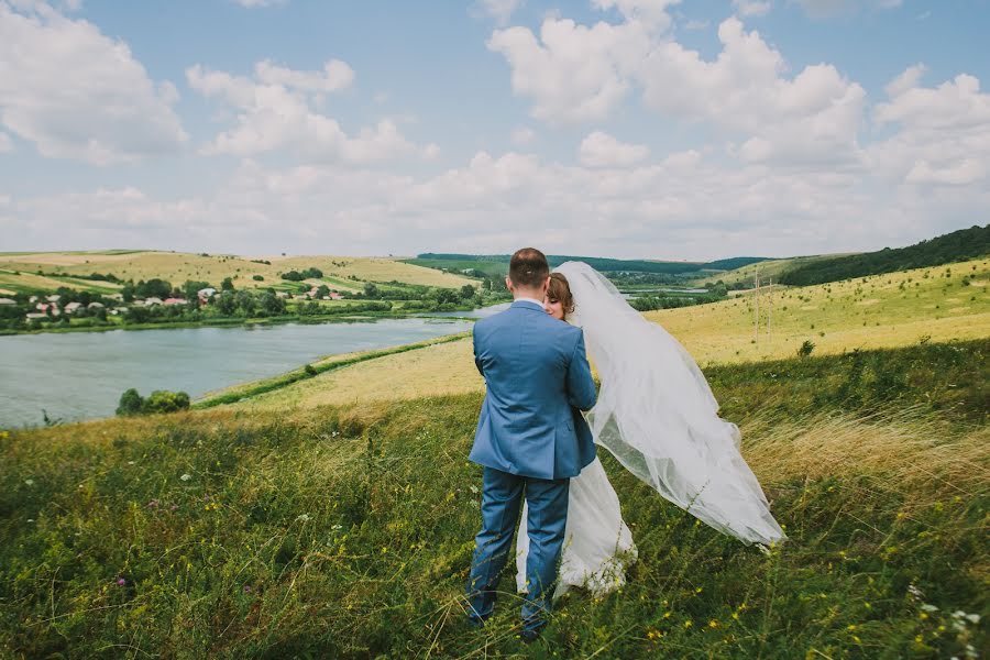 Fotógrafo de casamento Volodimir Mackevich (fotomaza). Foto de 27 de agosto 2017