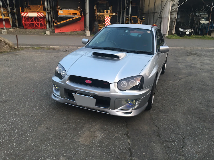 インプレッサ WRX STIのエムズガレージ・レッドメモリー・エンブレム交換に関するカスタム事例の投稿画像2枚目