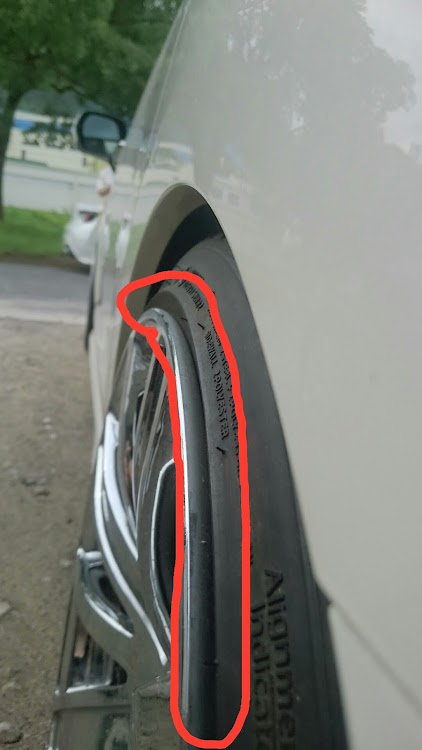 オデッセイの車高調整・タイヤ交換・ホイール交換に関するカスタム事例の投稿画像3枚目