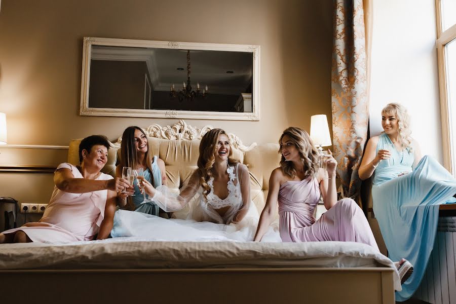 Wedding photographer Ekaterina Zamlelaya (katyzamlelaya). Photo of 1 April 2019