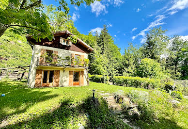 Maison avec jardin et terrasse 4