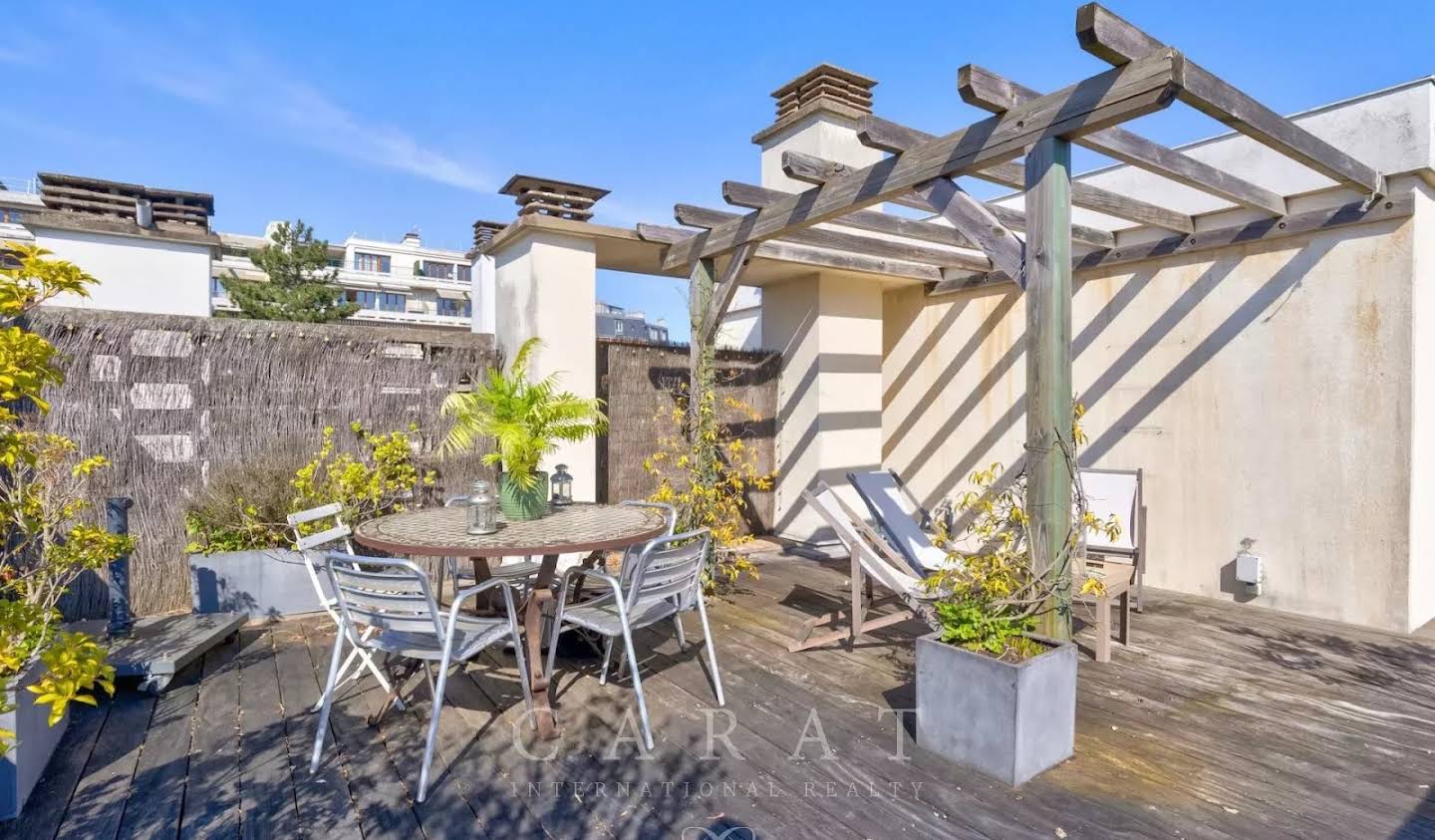 Apartment with terrace Saint-Cloud