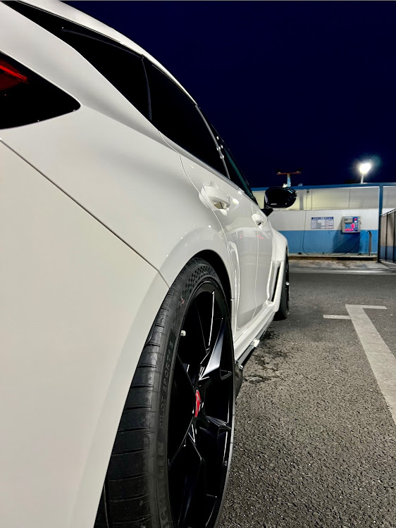 シビックタイプRのメガーヌRS・DZF4R・洗車・簡易コーティングに関するカスタム事例の投稿画像3枚目