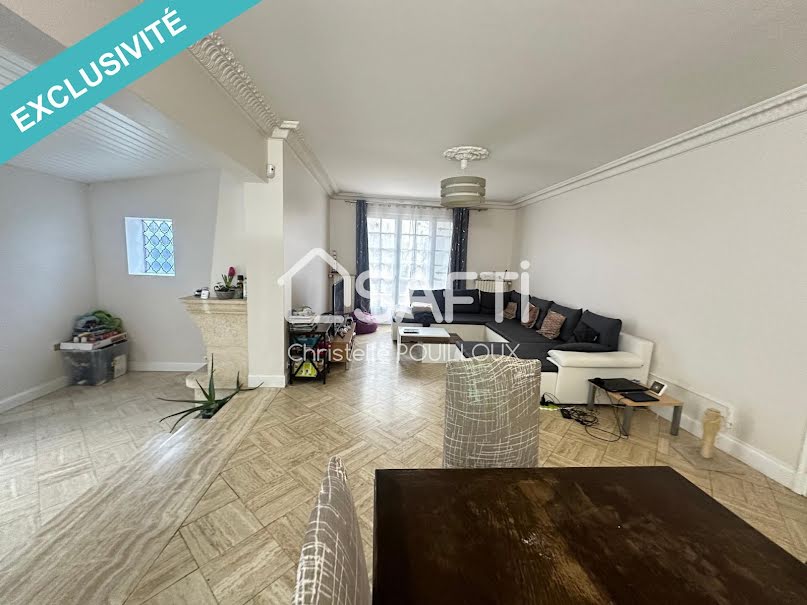 Vente maison 9 pièces 195 m² à Niort (79000), 330 000 €