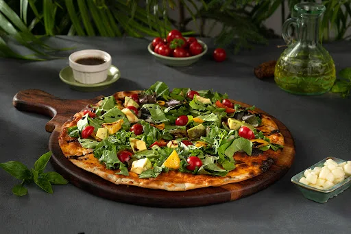 Avocado With Mixed Lettuce Flatbread Salad