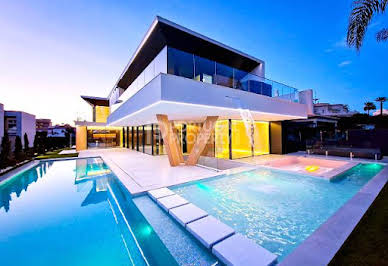 House with pool and terrace 5