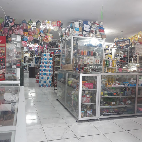 Opiniones de Comercial Oriental en Quito - Tienda de ultramarinos