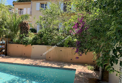 Villa avec piscine et jardin 2