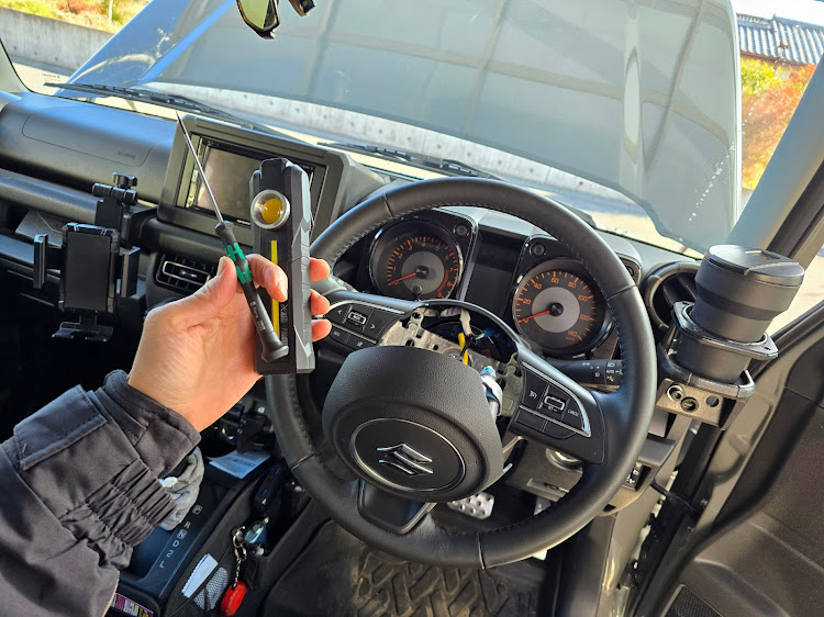 ジムニーのワークスベル・JB-64W ステアリング交換・momo・コンタクトコイル・大恵産業に関するカスタム事例の投稿画像3枚目