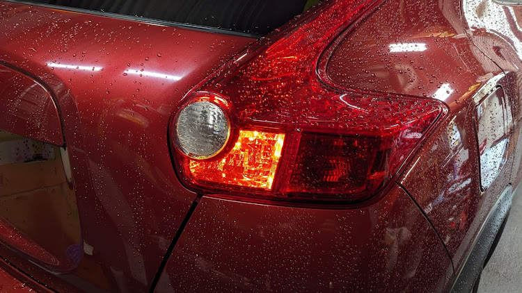 ジュークのジューク YF15・DIY・赤ウィンカー対策・まめ電製LED・ぶーぶーマテリアルに関するカスタム事例の投稿画像1枚目