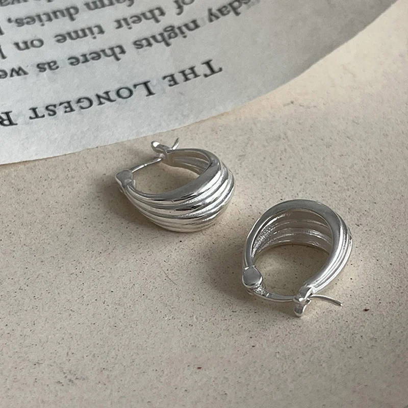 Title 3, Eenvoudige oorbellen van puur zilver voor dames...