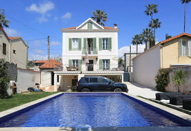 Maison avec piscine et terrasse 4