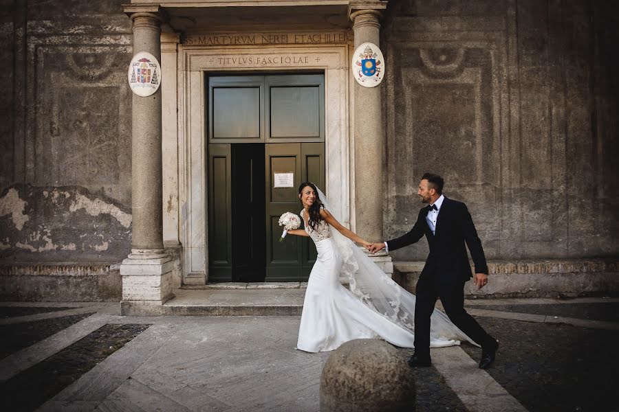 Wedding photographer Simone Crescenzo (simocre). Photo of 19 October 2017