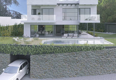 House with garden and terrace 2