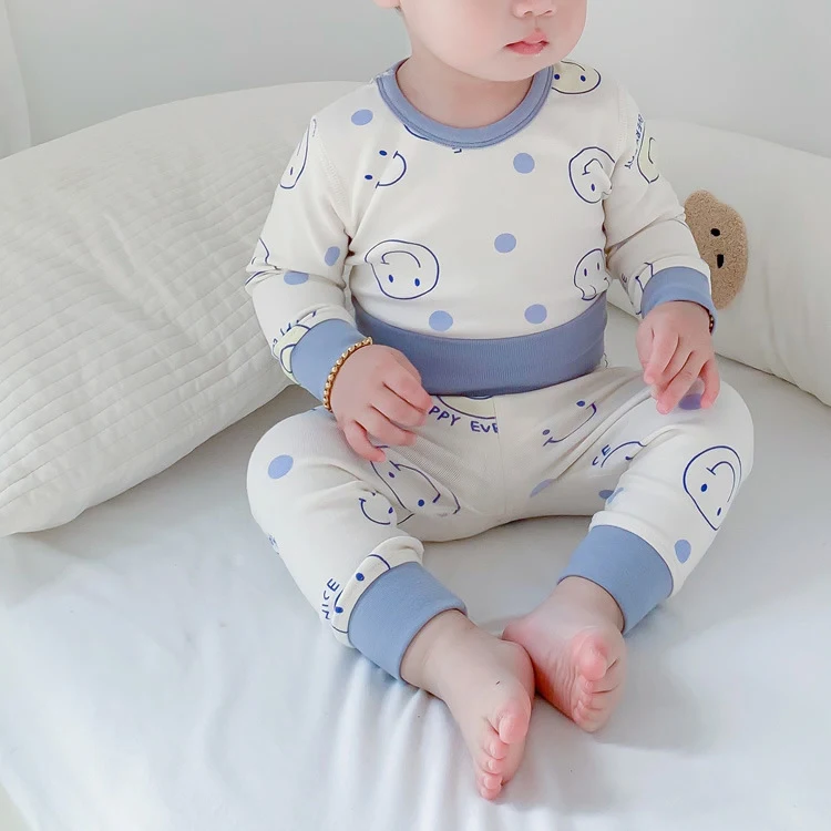 Traje de otoño para bebé de algodón puro sin huesos protección del vientre cintura alta cálido para casa, suave y cómodo para el bebé.