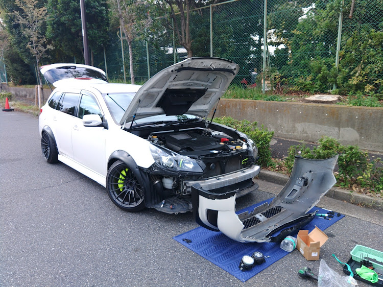 レガシィツーリングワゴンのフォグランプホワイトパネルつぶつぶレモン🍋・WHEELISM・カスタムワゴンを盛り上げる改に関するカスタム事例の投稿画像1枚目