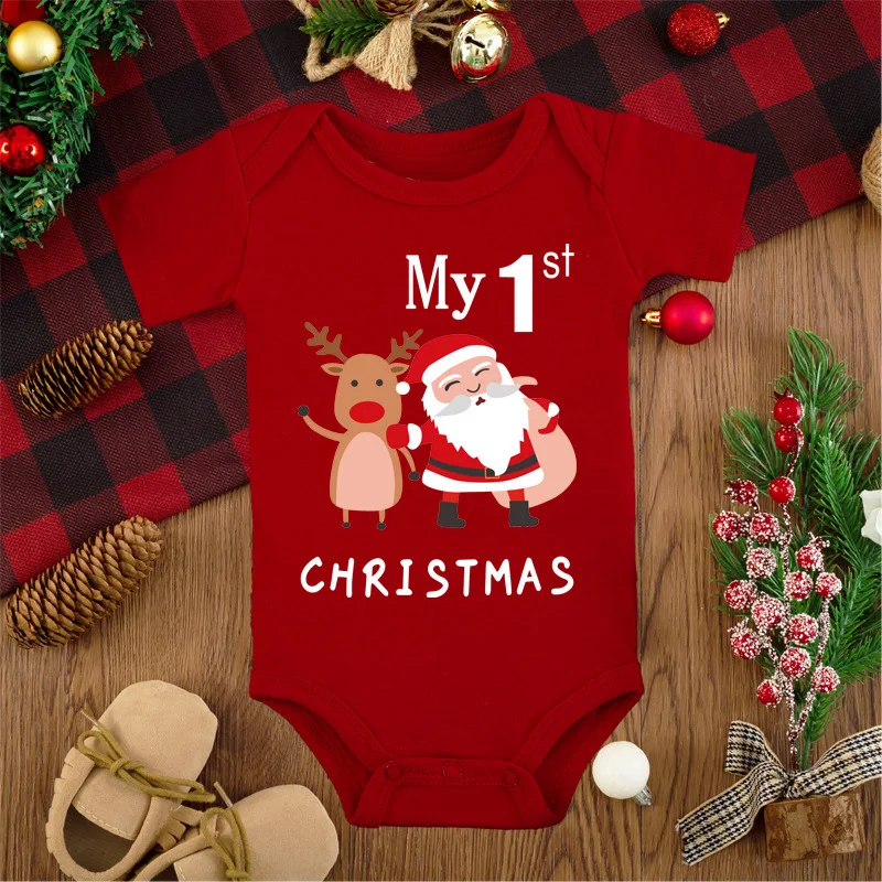 Macacão Bebê Rena Vermelha Feliz Natal Roupa infantil festiva para bebês. Conforto e alegria para as celebrações.