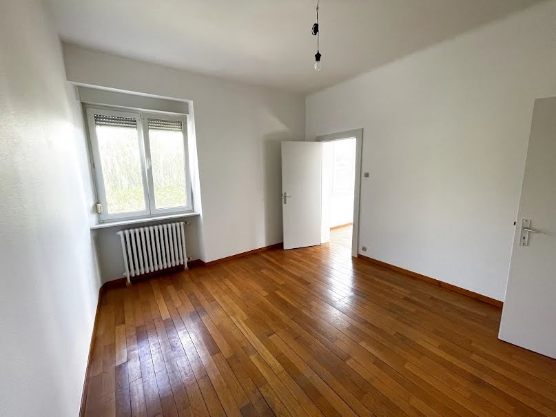 Location  appartement 3 pièces 94 m² à Pfaffenhoffen (67350), 930 €