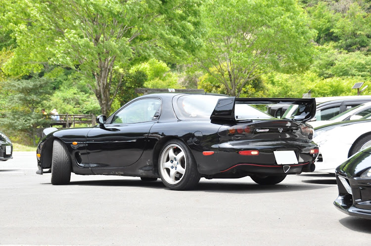RX-7のラインテープ・モールテープ・緑・赤に関するカスタム事例の投稿画像2枚目