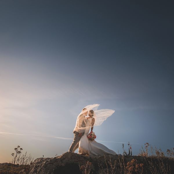 Fotógrafo de casamento Uldis Lapins (uldislapins). Foto de 19 de dezembro 2019