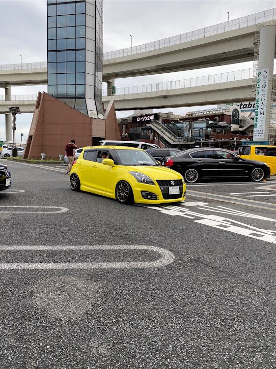 スイフトスポーツの梅雨明けまだか・JDM USDM・stance・ホイール交換に関するカスタム事例の投稿画像1枚目