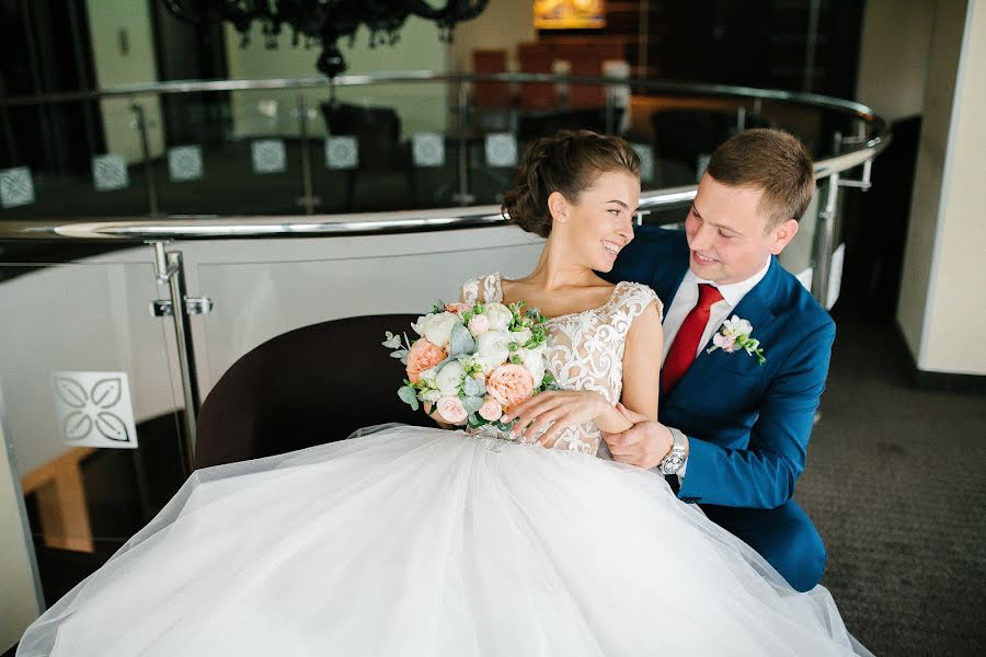 Fotografer pernikahan Arina Markova (id7915216). Foto tanggal 10 Desember 2017
