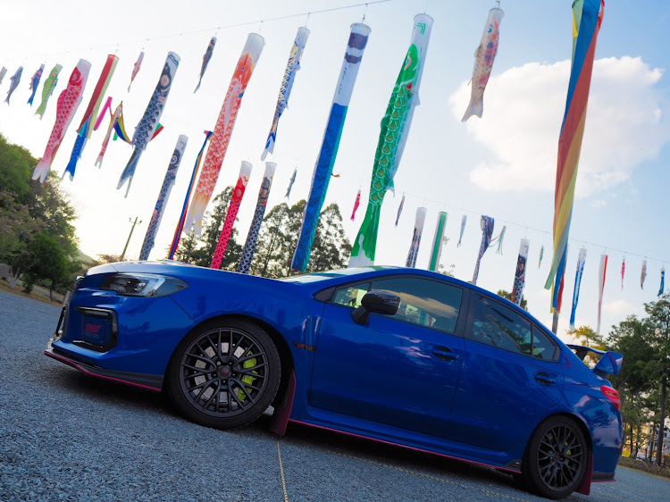 WRX STIの岡山・吉備津彦神社・鯉のぼりに関するカスタム事例の投稿画像2枚目