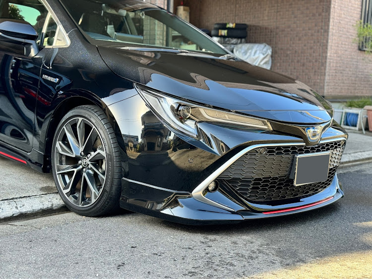 カローラスポーツのZWE211h・車高短もどき・黒しか勝たんに関するカスタム事例の投稿画像1枚目