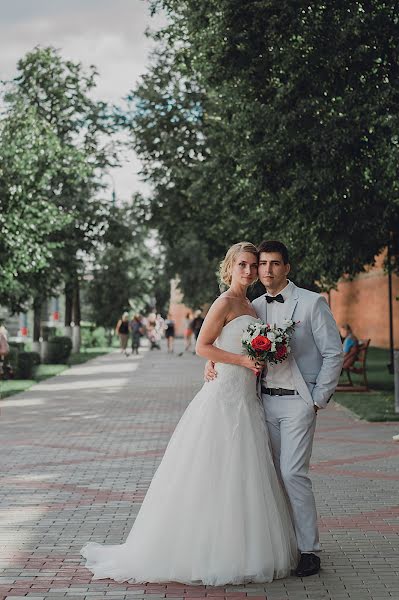 Wedding photographer Elena Ovchinnikova (ulybka). Photo of 4 April 2016