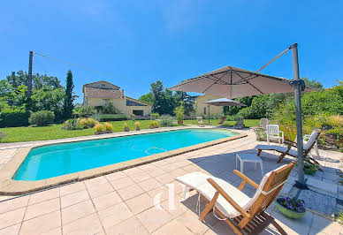 Property with pool 4