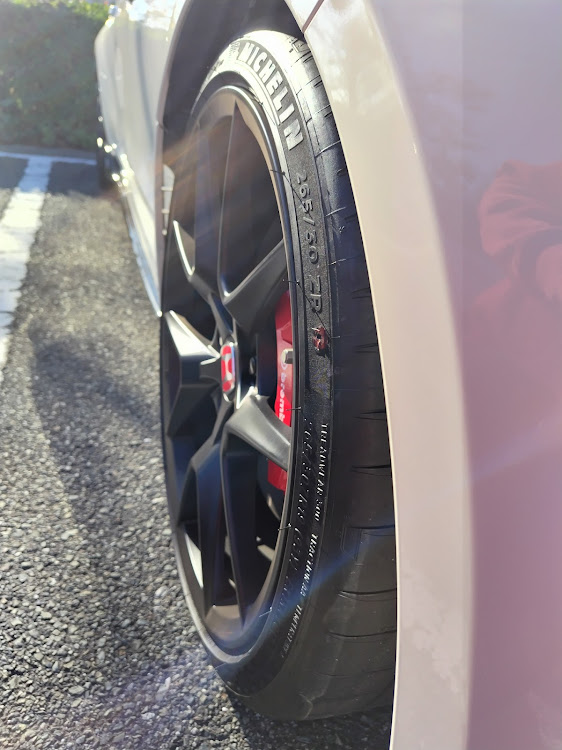シビックタイプRのかつての愛車・シビックタイプR FL5・ドライブ・椎間板ヘルニア発症・アライメント調整に関するカスタム事例の投稿画像3枚目