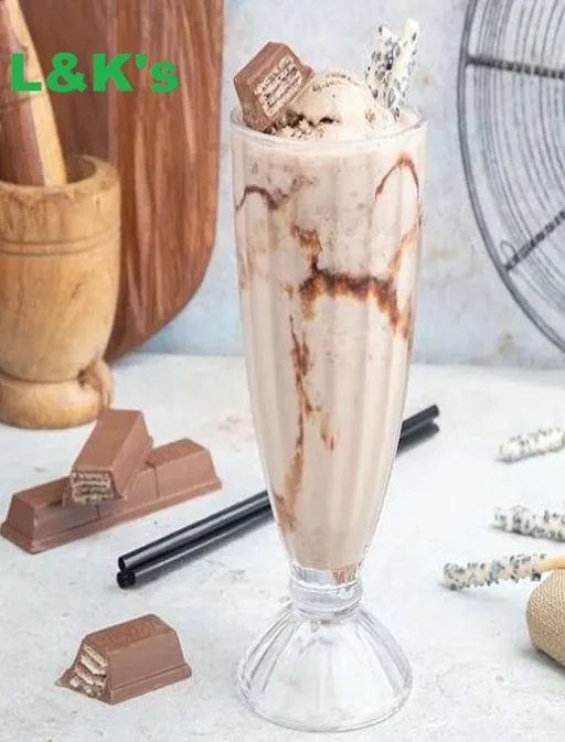 Vanilla KitKat Milkshake