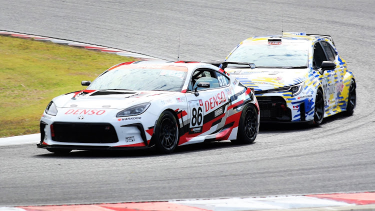 クラウンアスリートの岡山国際サーキット・スーパー耐久レースに関するカスタム事例の投稿画像7枚目