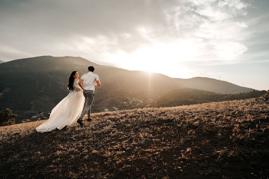 Fotógrafo de casamento Hossein Golchini (hossein). Foto de 30 de janeiro 2023