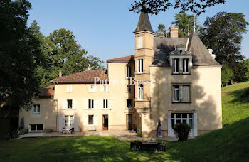 château à Bourgoin-Jallieu (38)