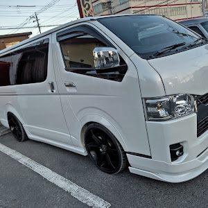 ハイエースバン TRH200V