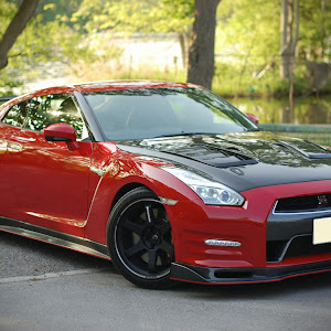 NISSAN GT-R