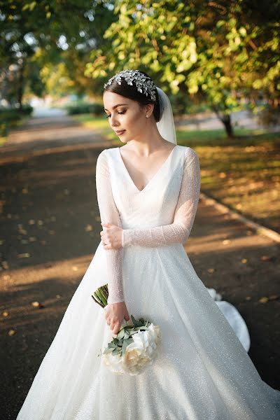 Jurufoto perkahwinan Elena Shevacuk (shevatcukphoto). Foto pada 3 Disember 2019