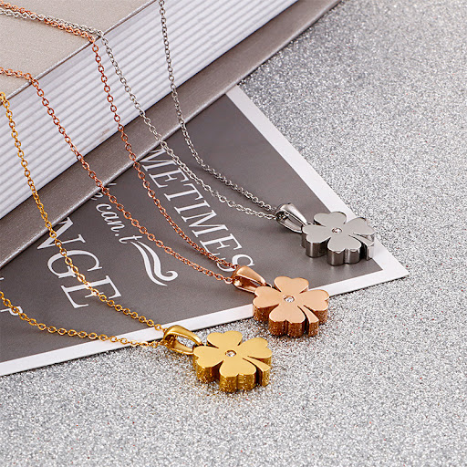 Title 4, Personalized Simple Four-leaf Clover Pendant Ne...