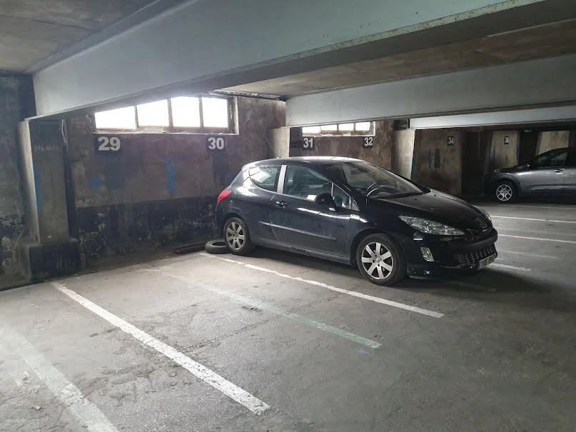 Location  parking  10 m² à Boulogne-sur-Mer (62200), 60 €